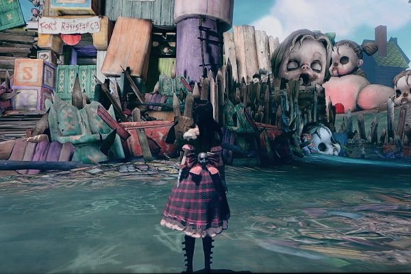 Alice in a dollhouse environment
